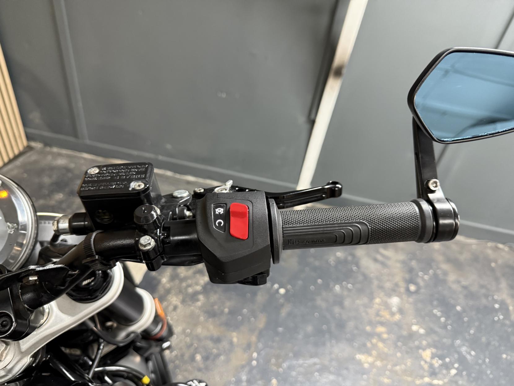 Husqvarna Svartpilen 125 125 Naked Petrol Manual Euro 5 (15 ps)