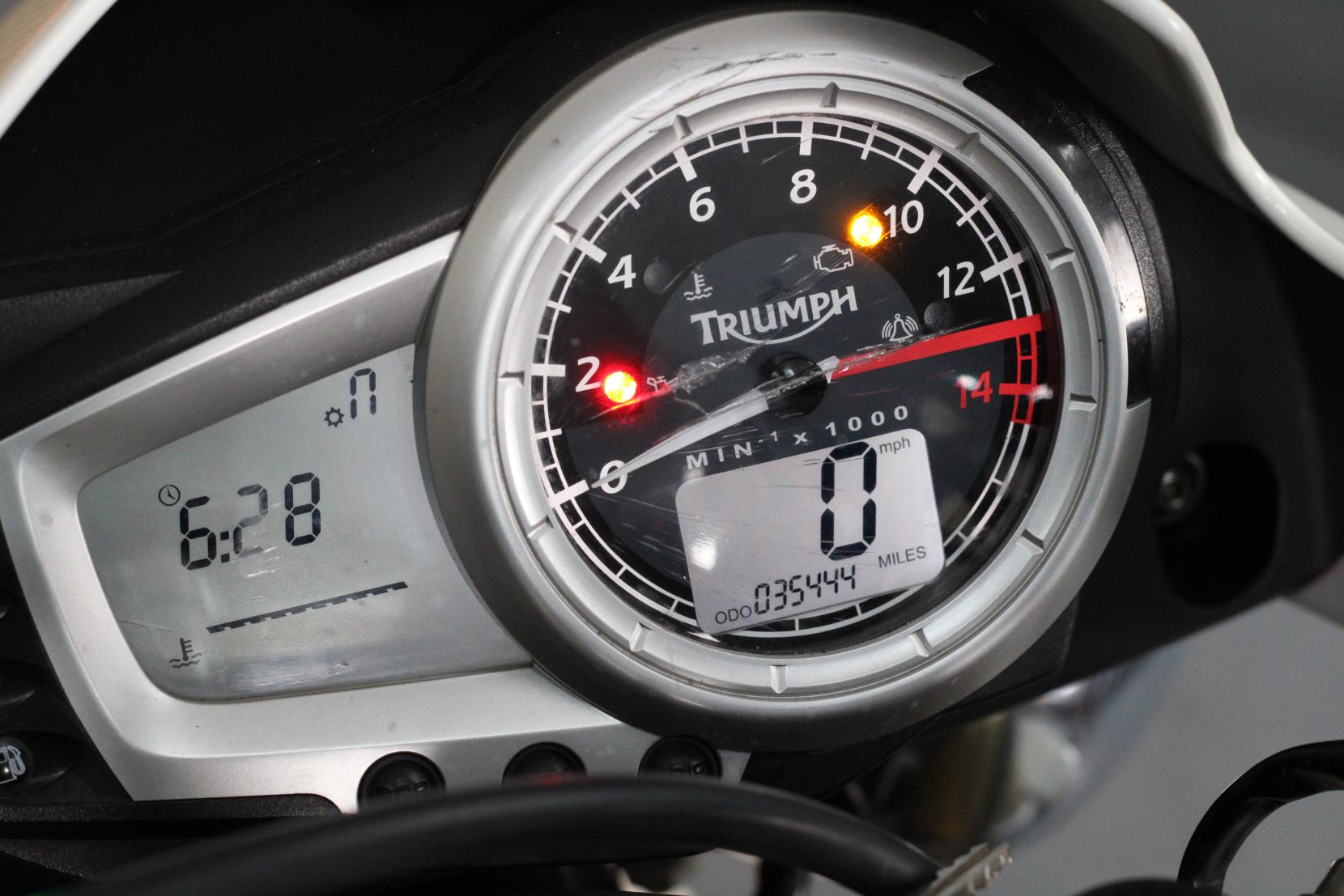 Triumph Street Triple 675 675 Naked Petrol Manual (106 ps)