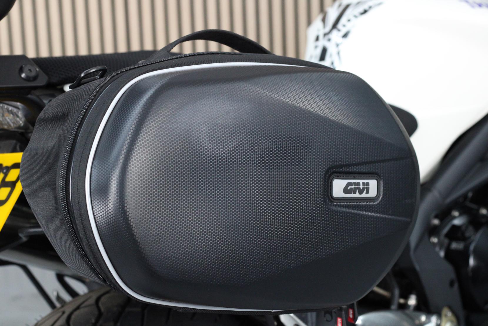 Triumph Street Triple 675 675 Naked Petrol Manual (106 ps)