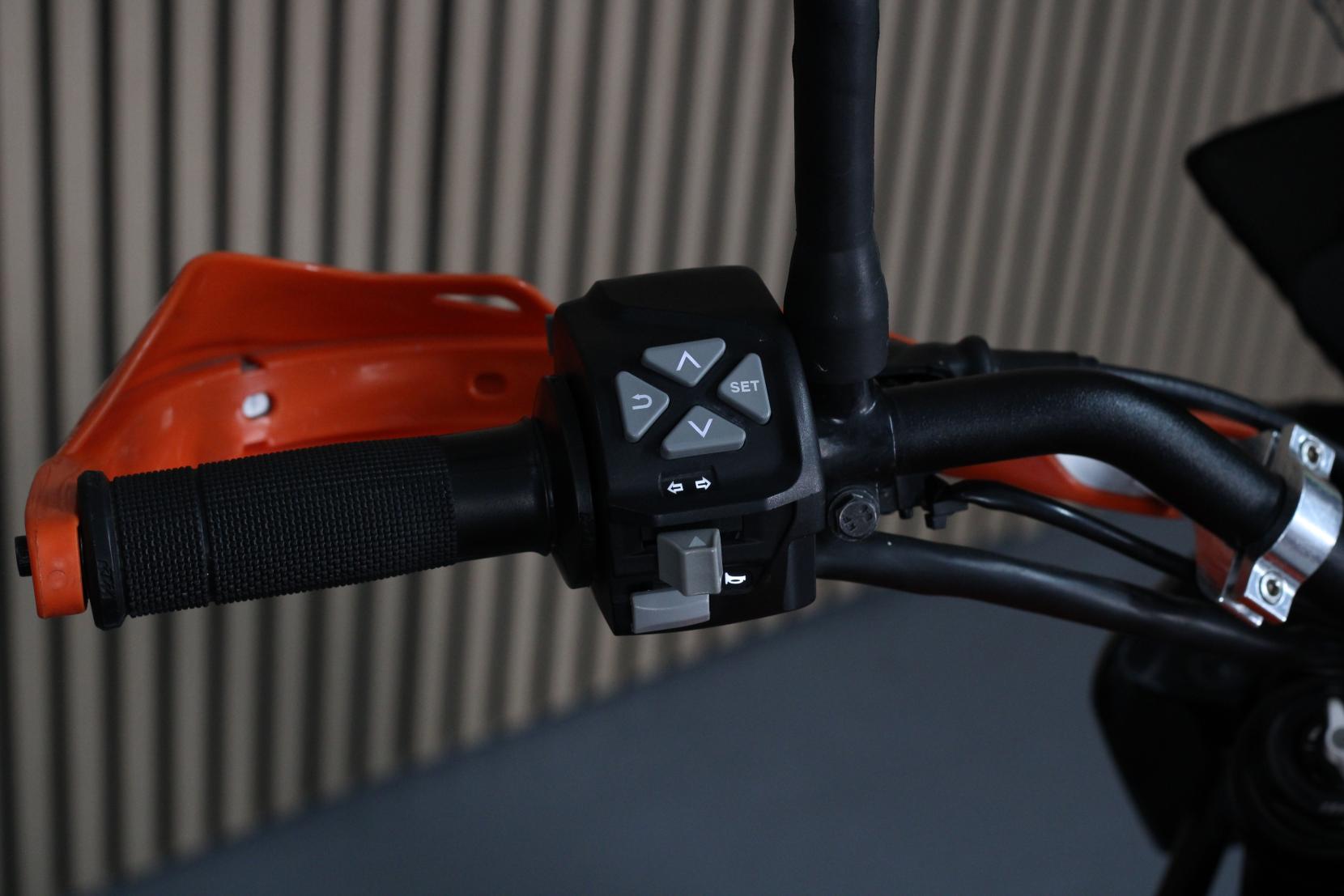 KTM 390 Adventure 390 Adventure Petrol Manual X-Ring Euro 5 (43 ps)