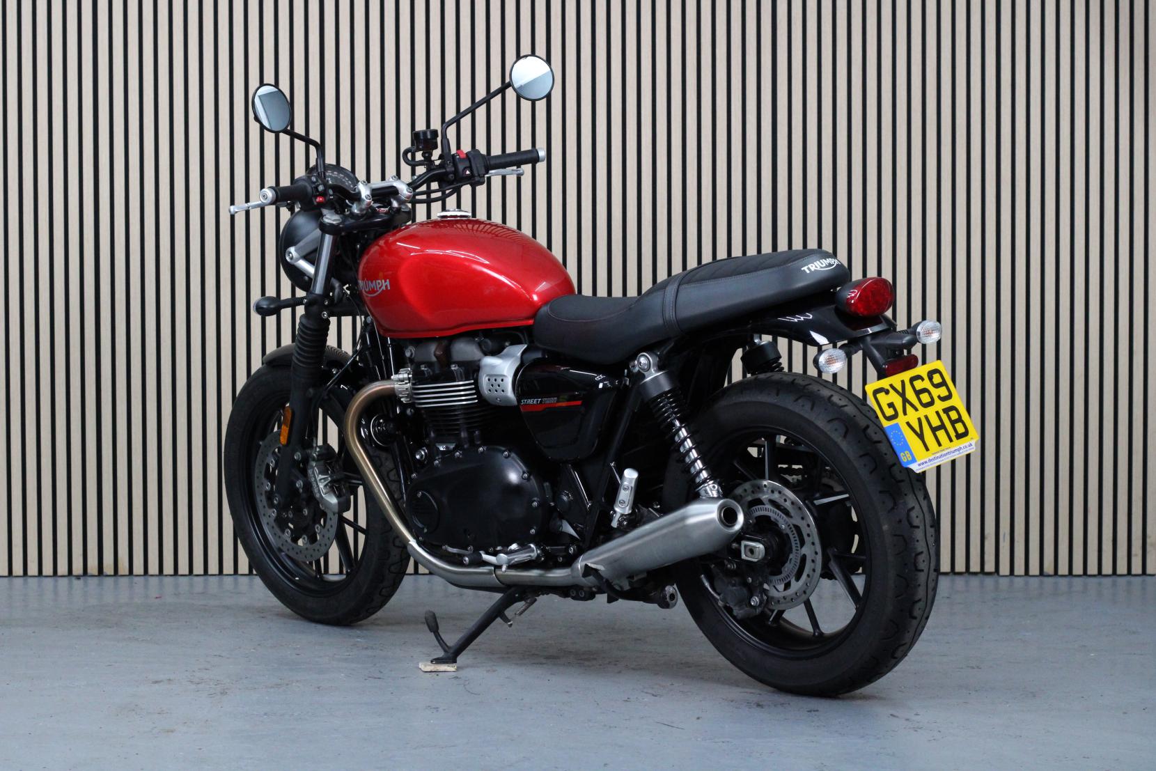 Triumph Street Twin 900 Roadster/Retro Petrol Manual Euro 4 (65 ps)
