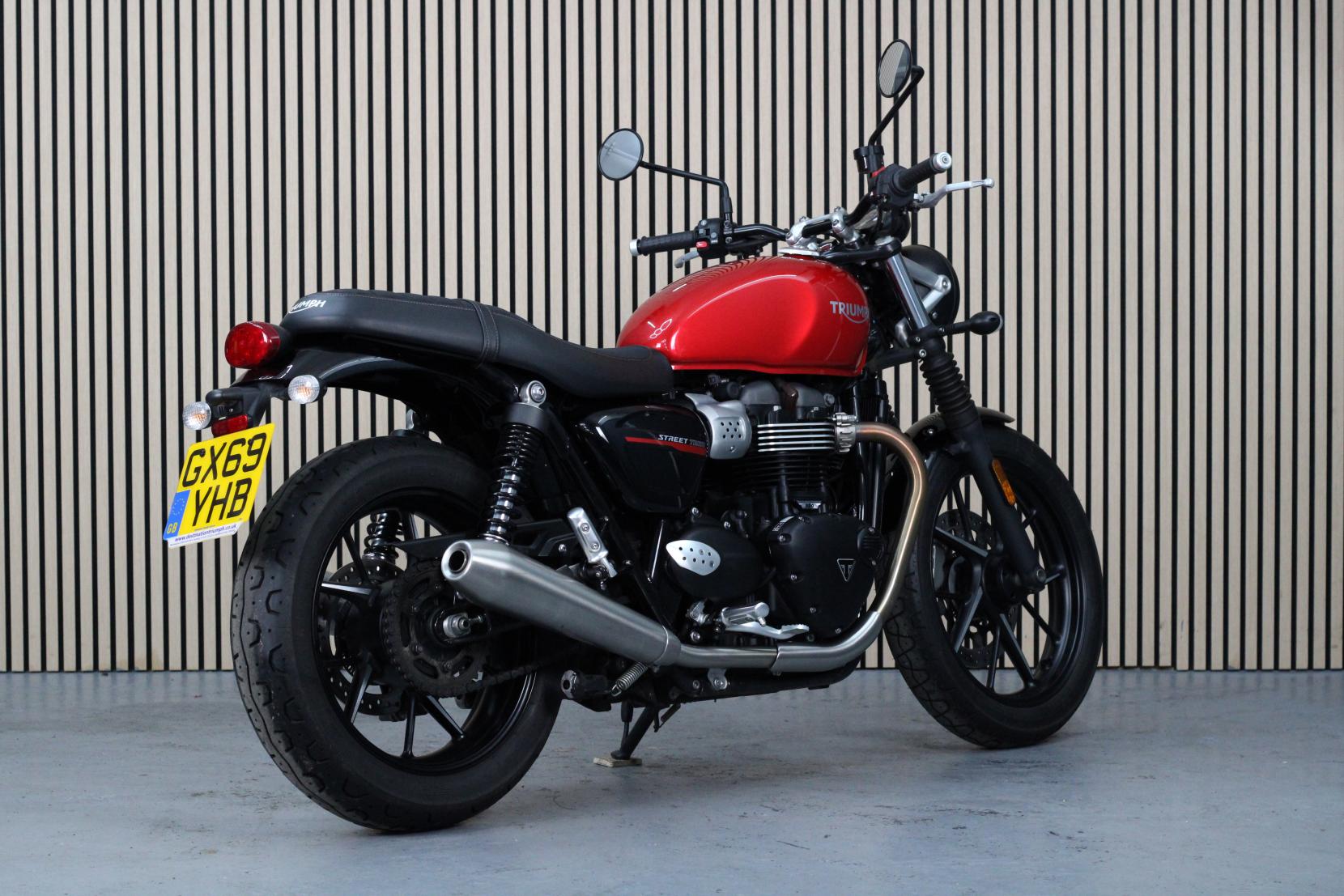 Triumph Street Twin 900 Roadster/Retro Petrol Manual Euro 4 (65 ps)