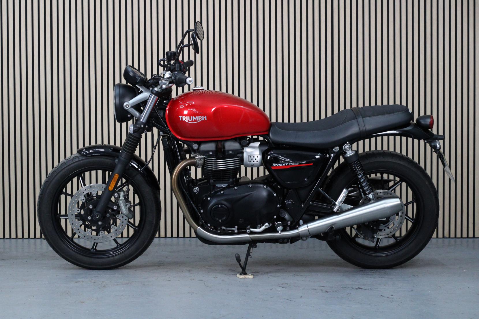 Triumph Street Twin 900 Roadster/Retro Petrol Manual Euro 4 (65 ps)