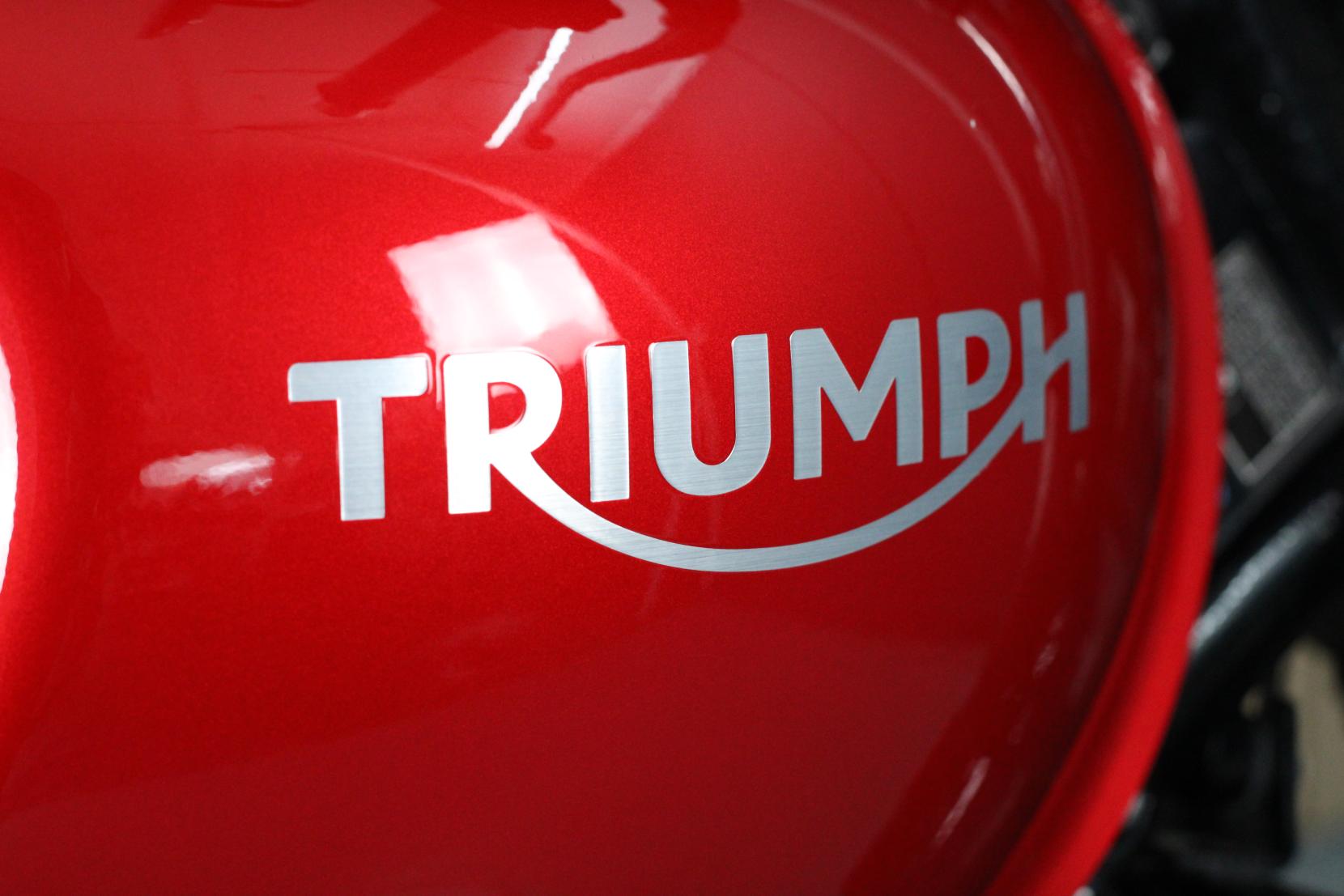 Triumph Street Twin 900 Roadster/Retro Petrol Manual Euro 4 (65 ps)