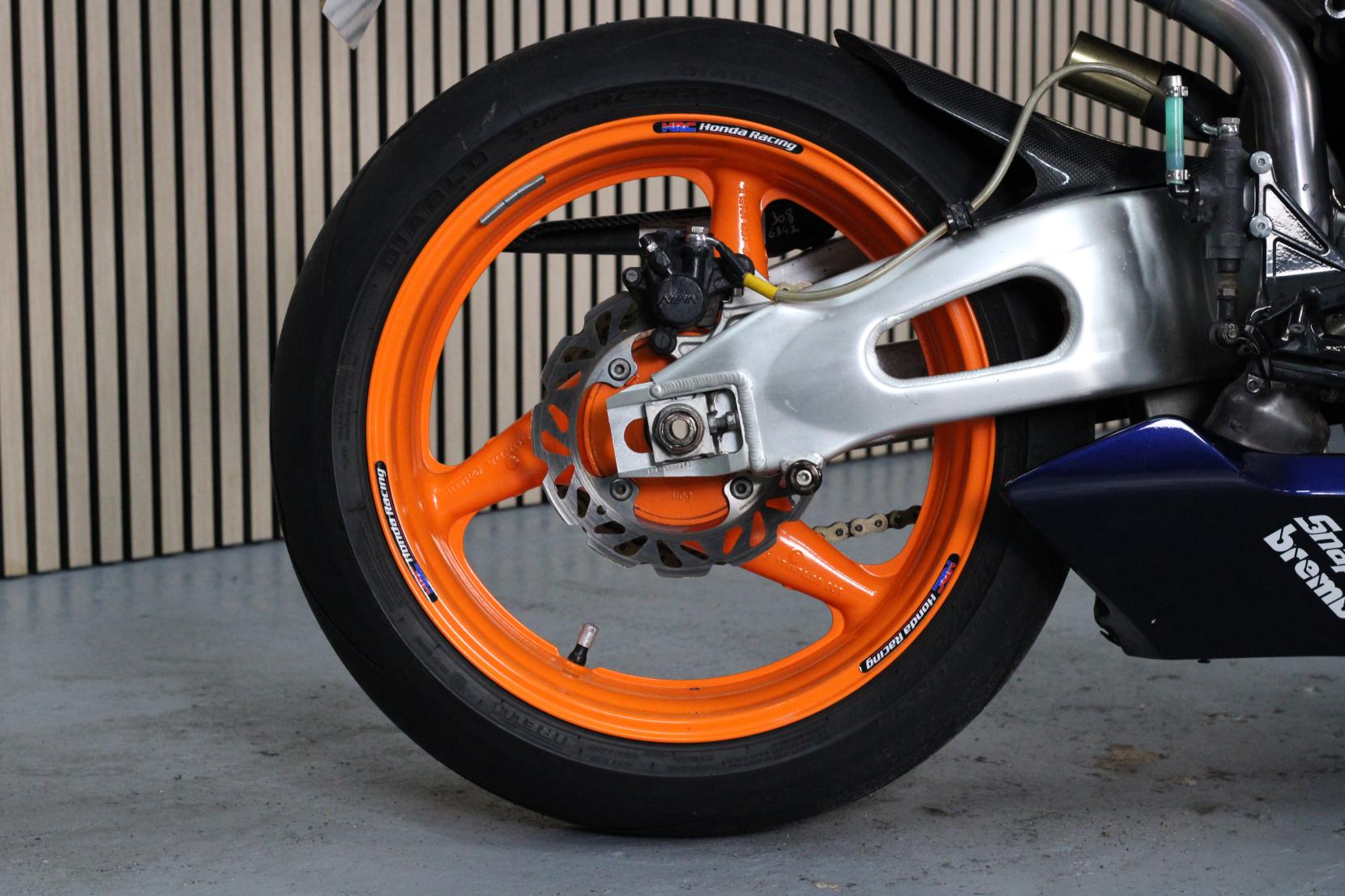 Honda CBR1000RR Fireblade 1000cc 2004