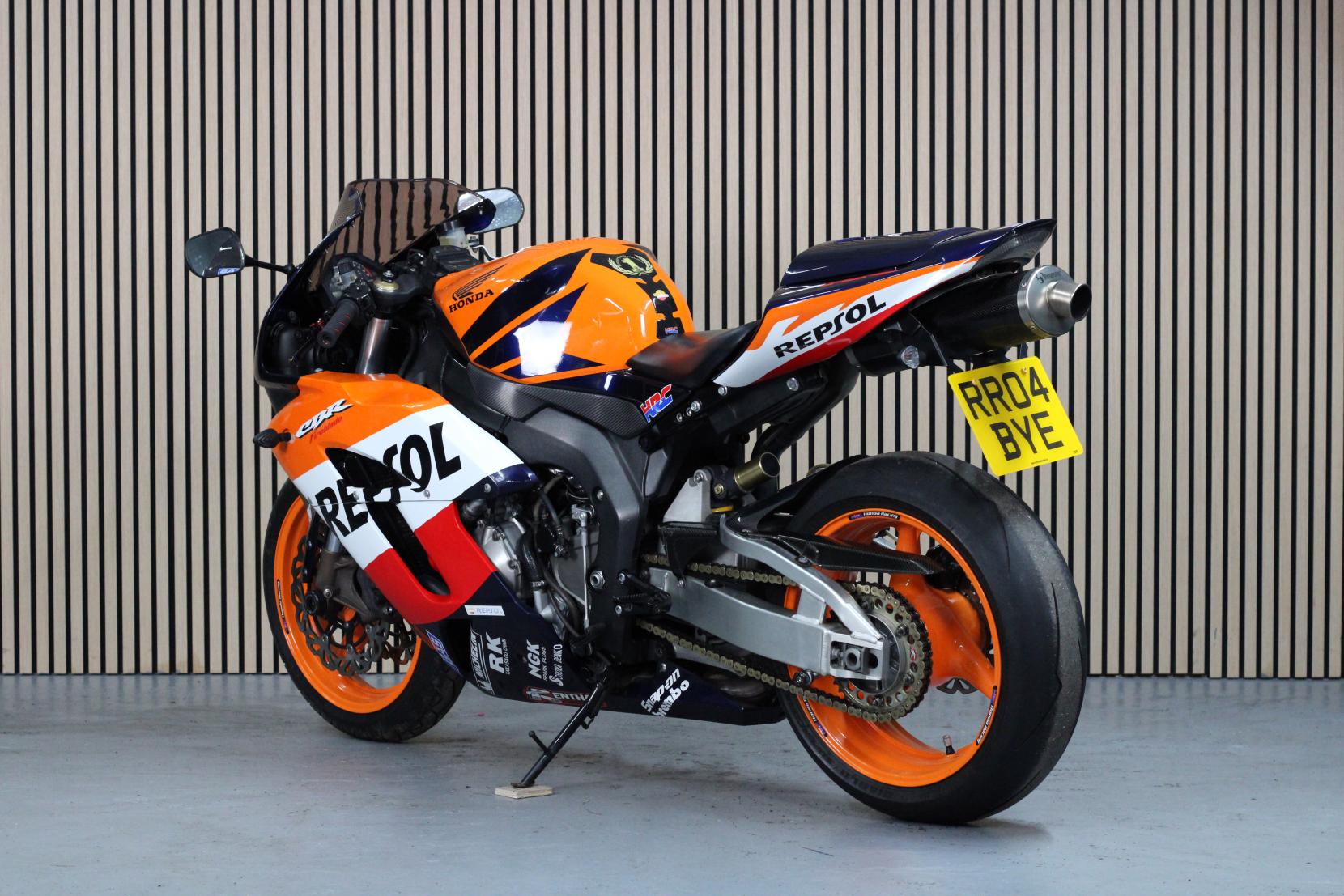 Honda CBR1000RR Fireblade 1000cc 2004