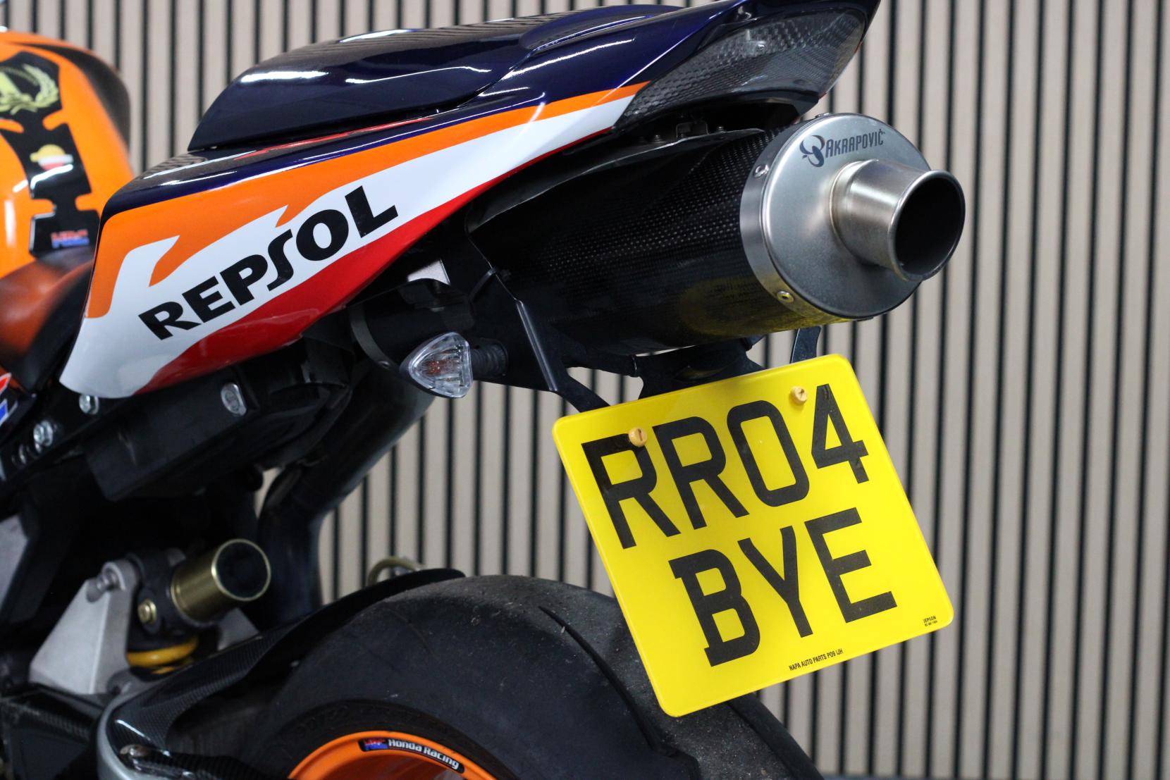 Honda CBR1000RR Fireblade 1000cc 2004