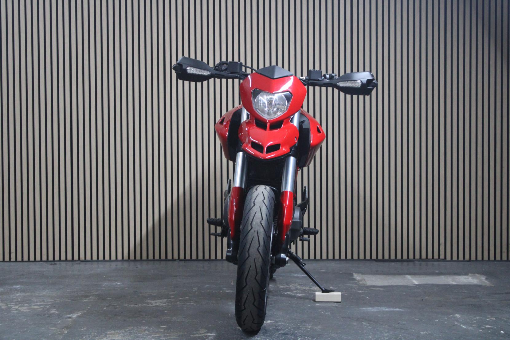 Ducati Hypermotard 796 803