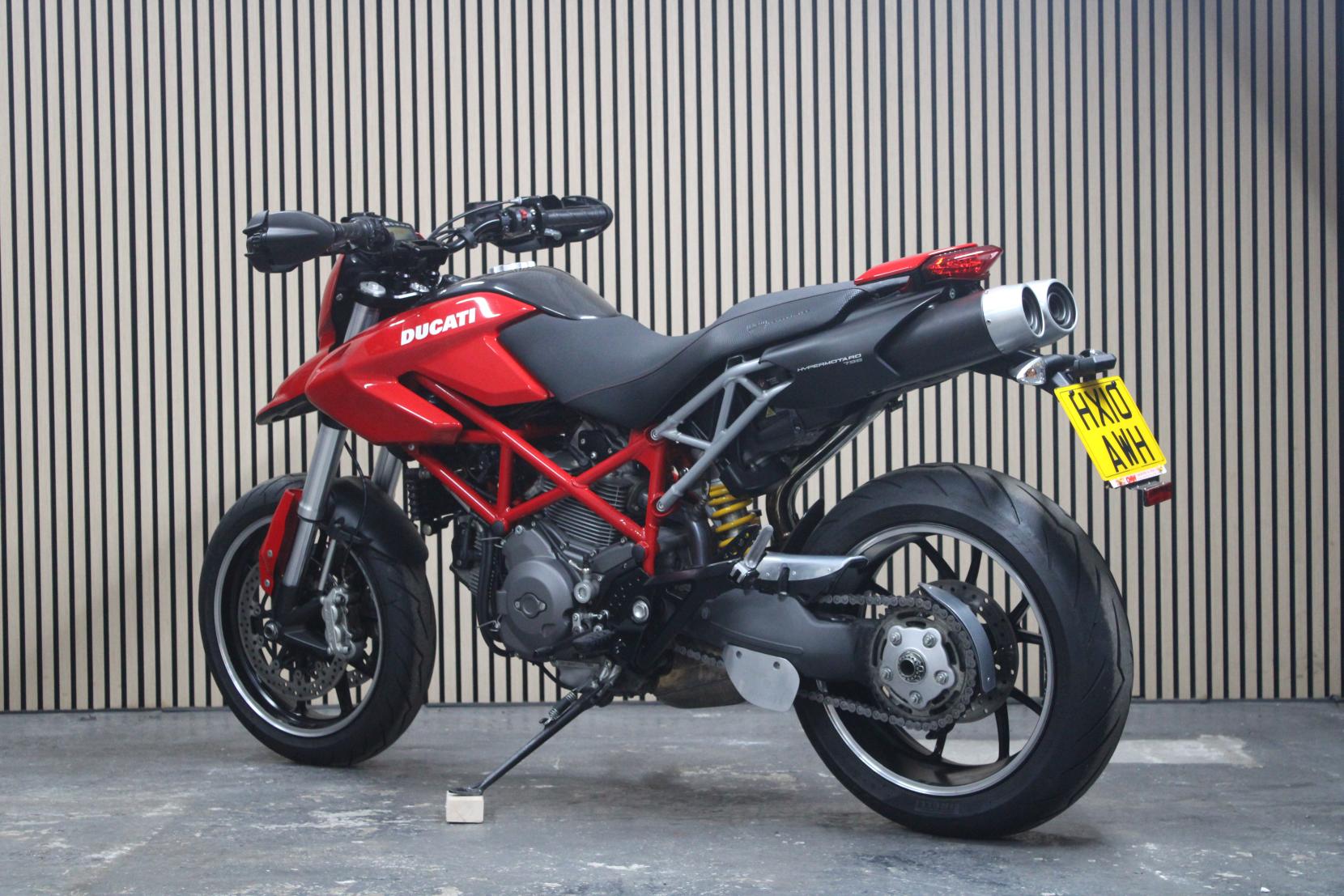 Ducati Hypermotard 796 803