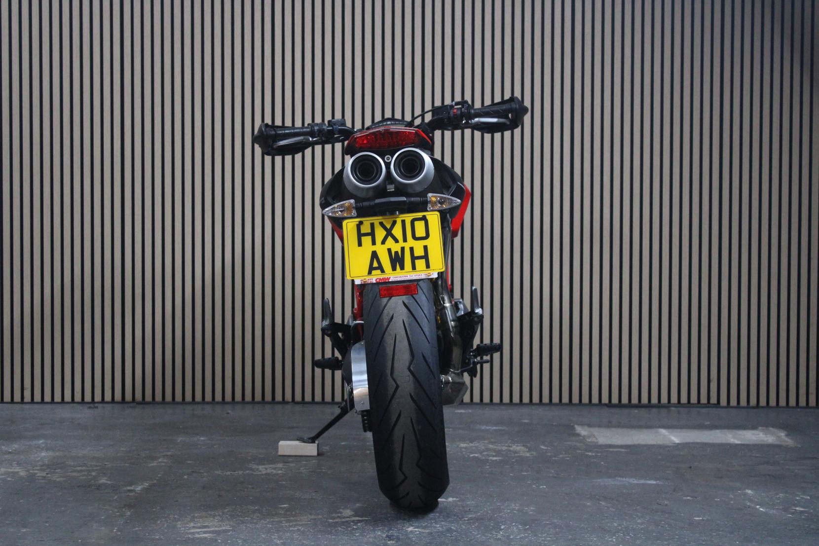 Ducati Hypermotard 796 803