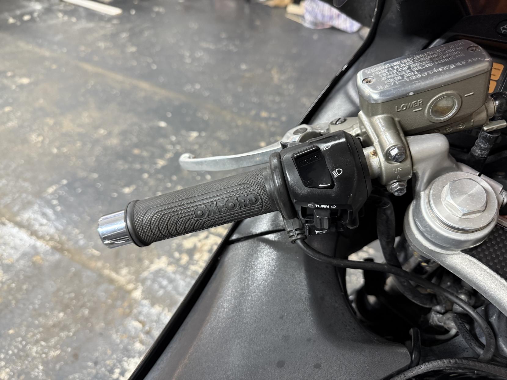 Honda CBR1100XX Super Blackbird 1100 Sports Tourer Petrol Manual (166 ps)