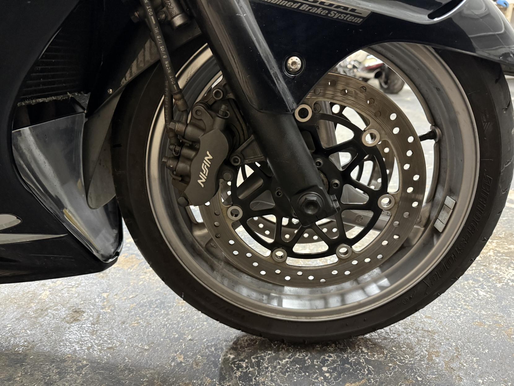 Honda CBR1100XX Super Blackbird 1100 Sports Tourer Petrol Manual (166 ps)