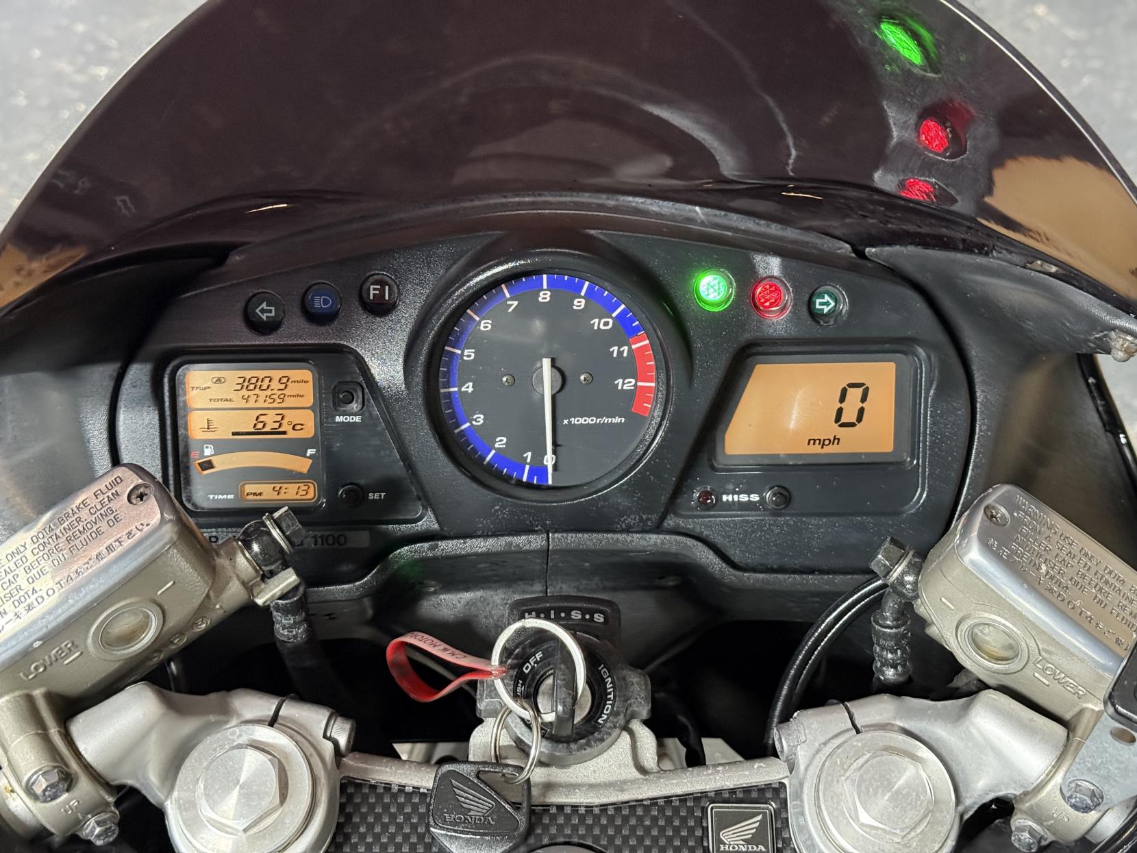 Honda CBR1100XX Super Blackbird 1100 Sports Tourer Petrol Manual (166 ps)