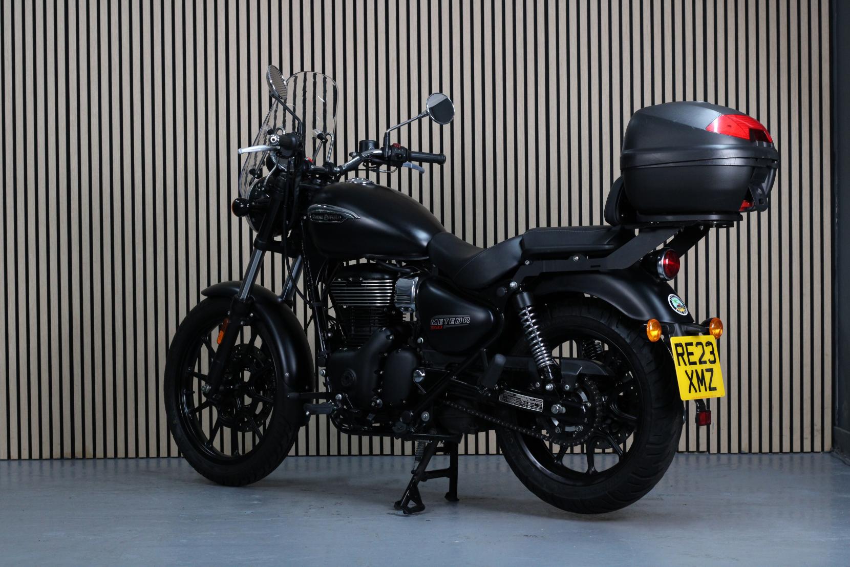 Royal Enfield Meteor 350 350 Roadster/Retro Petrol Manual Euro 5 (20 ps)