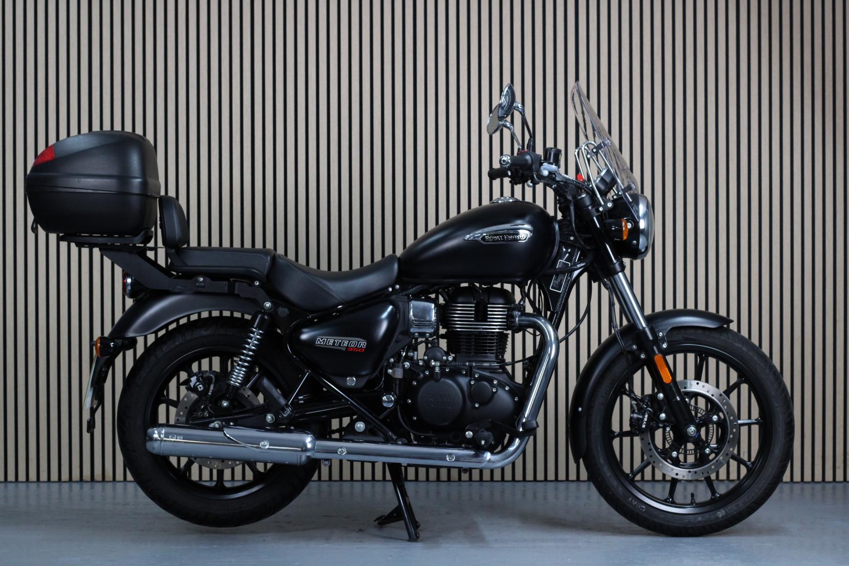 Royal Enfield Meteor 350 350 Roadster/Retro Petrol Manual Euro 5 (20 ps)