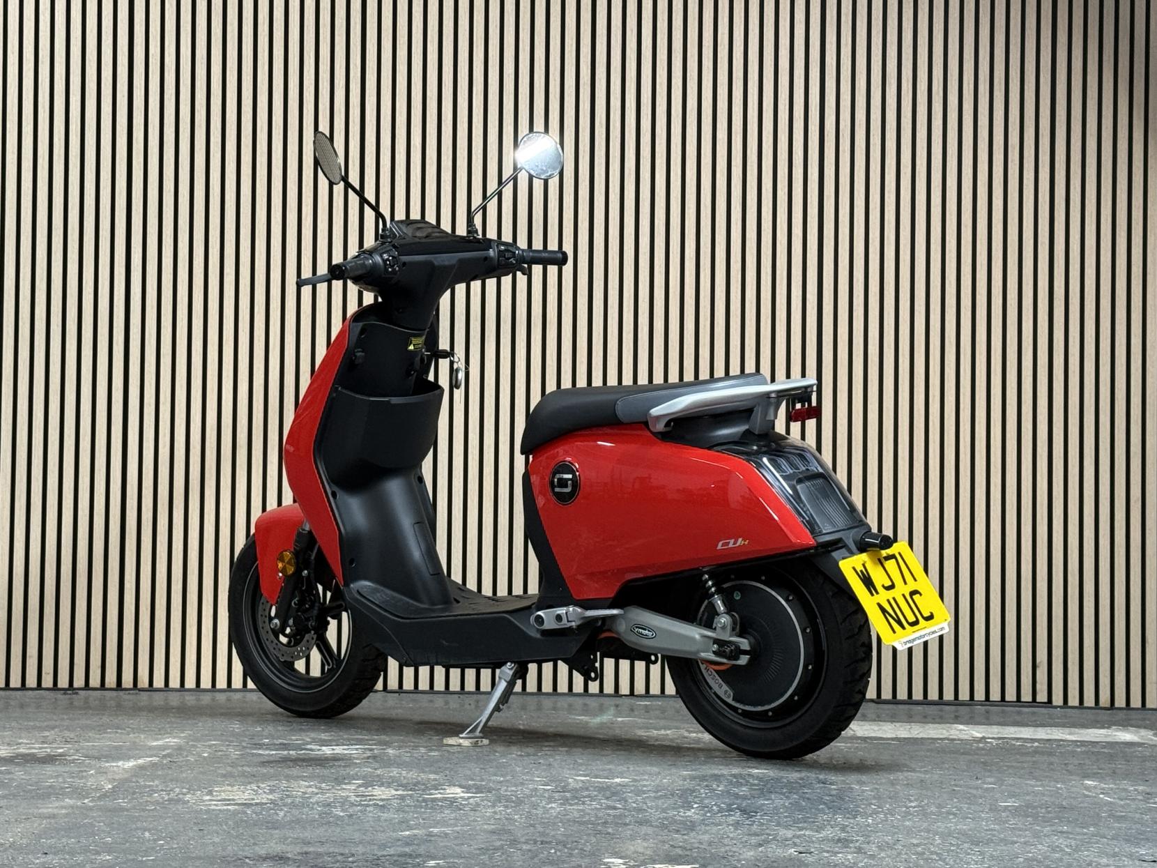 Vmoto CUx Moped Electric Automatic (4 ps)