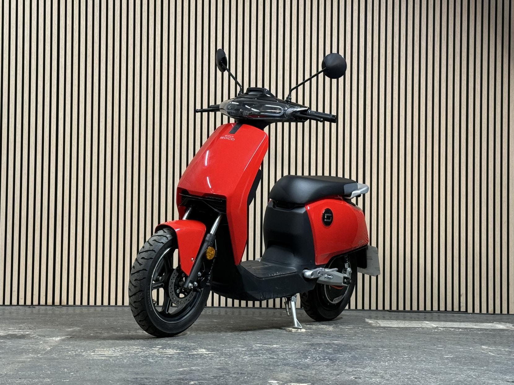Vmoto CUx Moped Electric Automatic (4 ps)