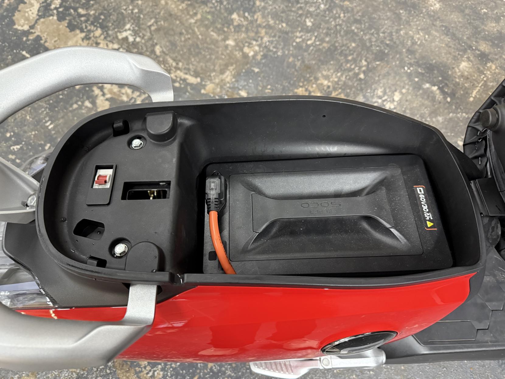 Vmoto CUx Moped Electric Automatic (4 ps)