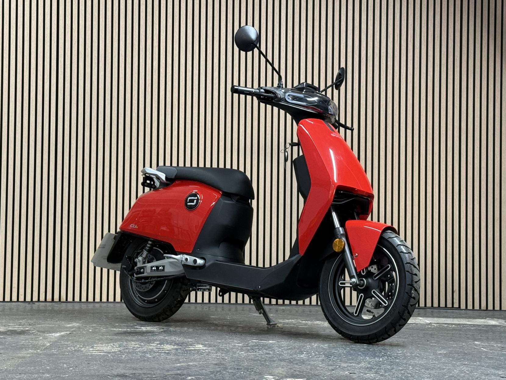 Vmoto CUx Moped Electric Automatic (4 ps)