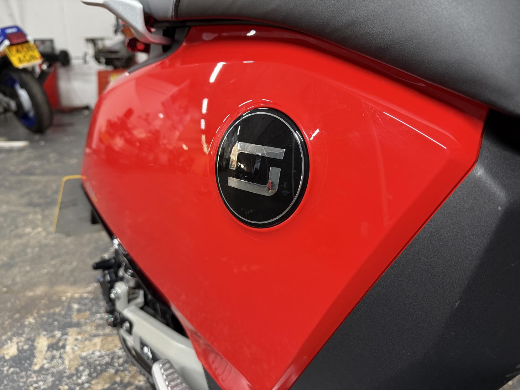 Vmoto CUx Moped Electric Automatic (4 ps)